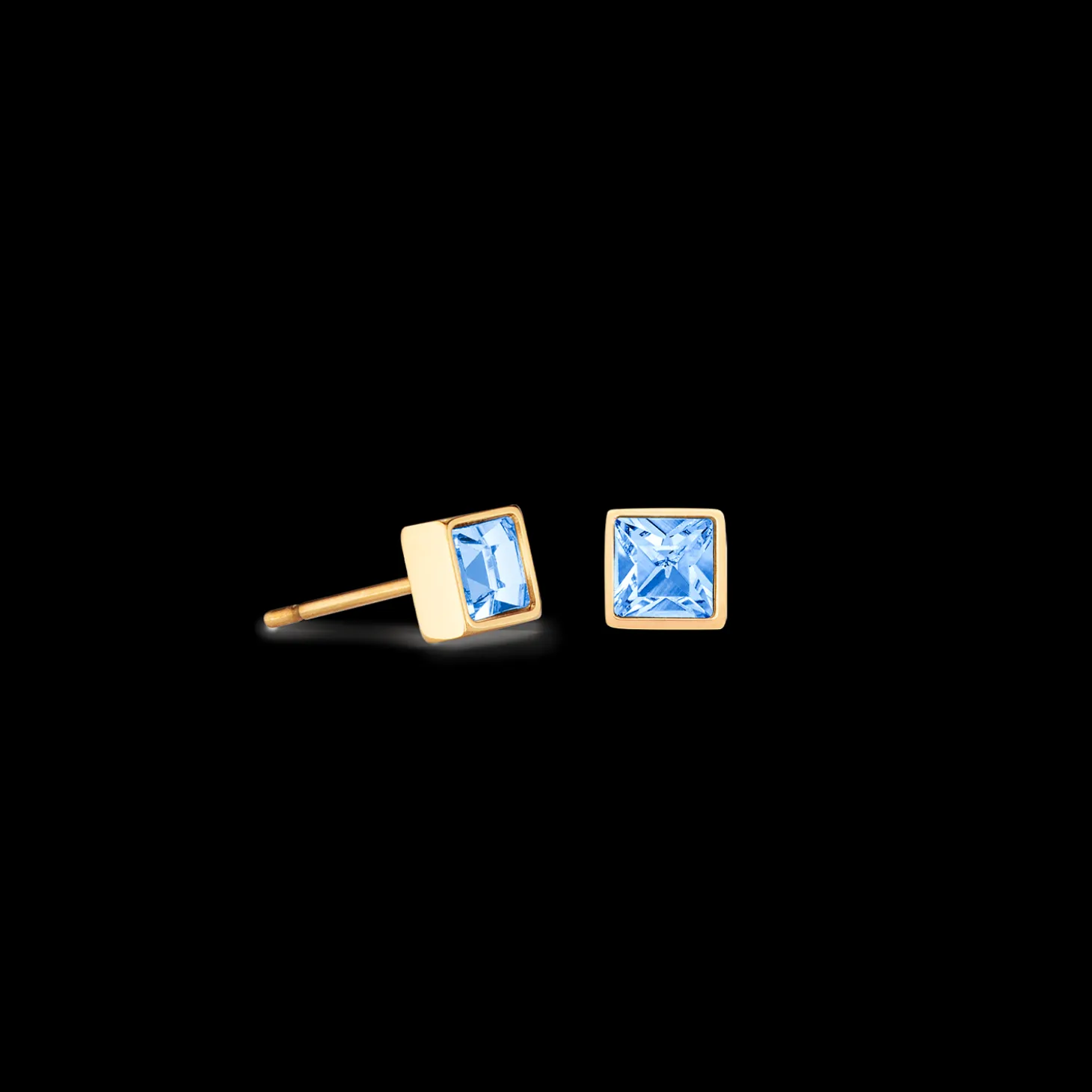 Brilliant Square small earrings gold pale blue