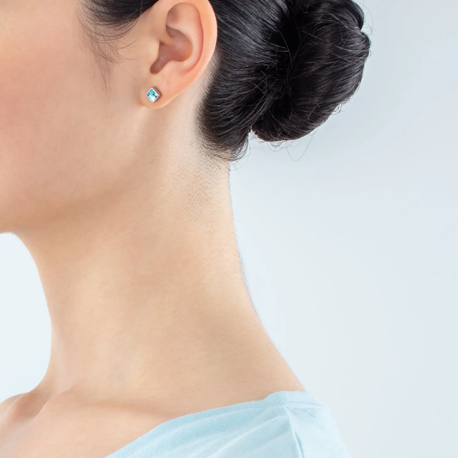 Brilliant Square small earrings silver aqua