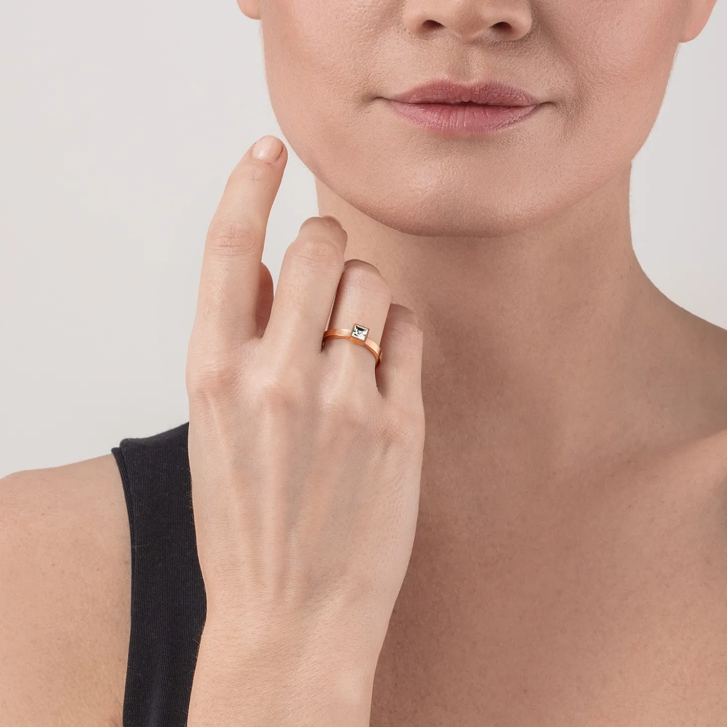 Brilliant Square small ring rose gold crystal