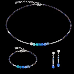 Cube Story Minimalistic Sparkling earrings blue