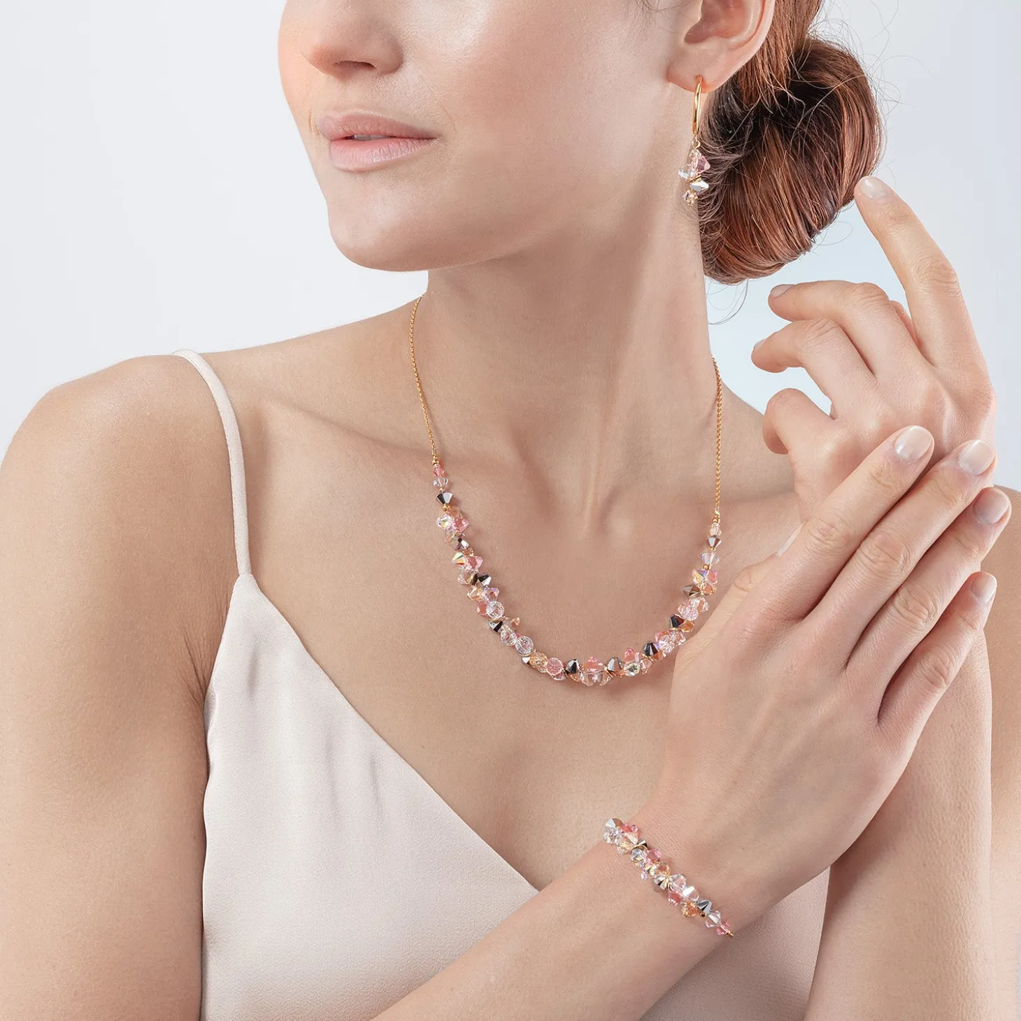 Dancing Crystals necklace gold light rose