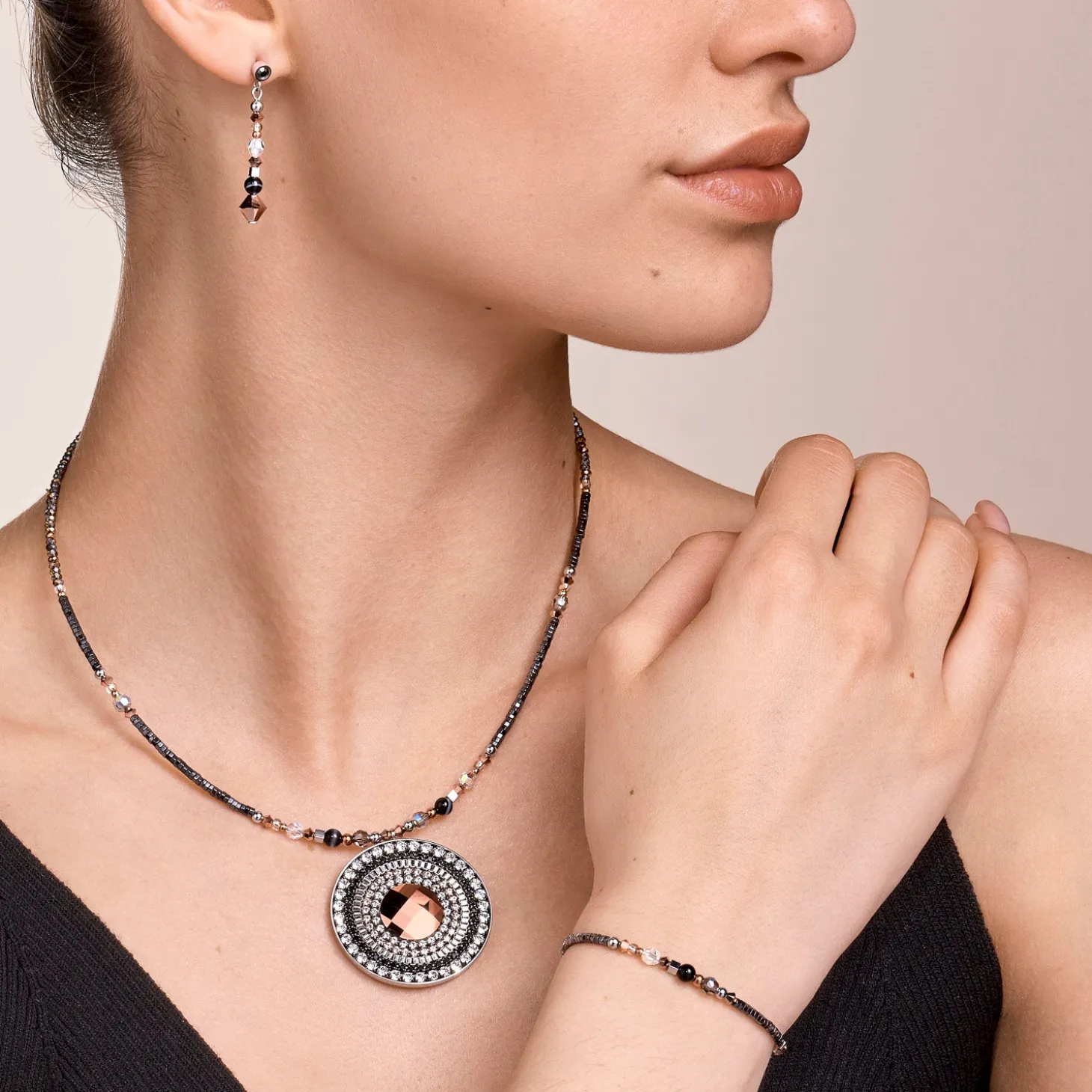 Necklace Amulet small Crystals & striped onyx grey-crystal