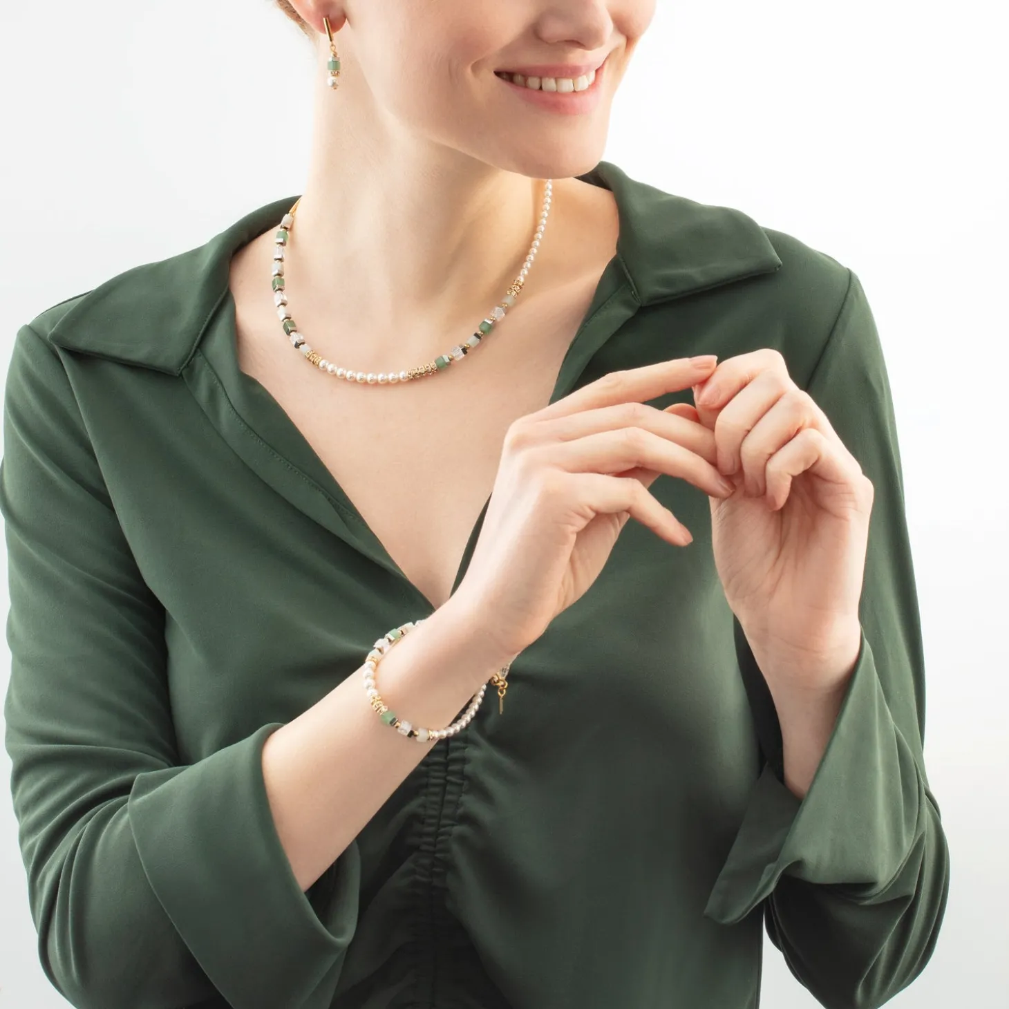 Precious Fusion Offset necklace gold-green