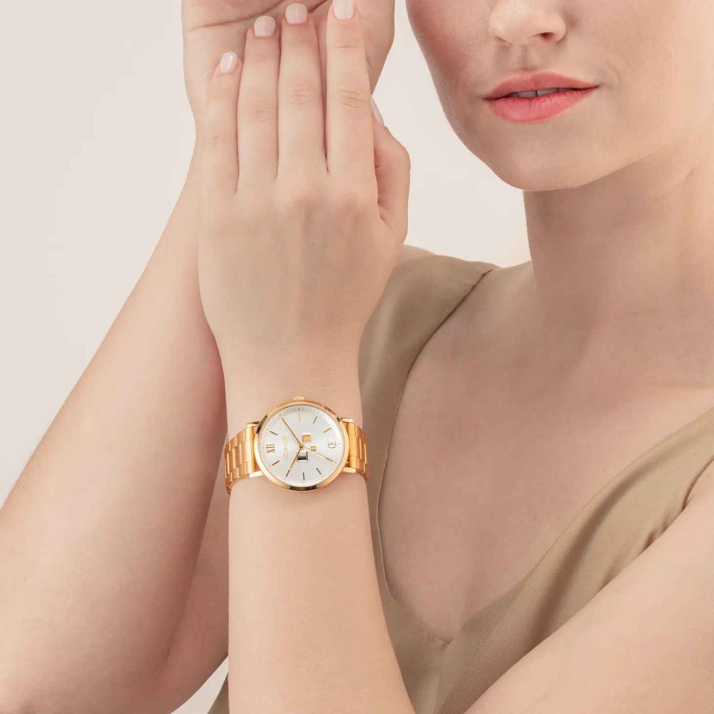 Watch Round Statement Unisex White Sunray Stainless Steel Frosted Gold